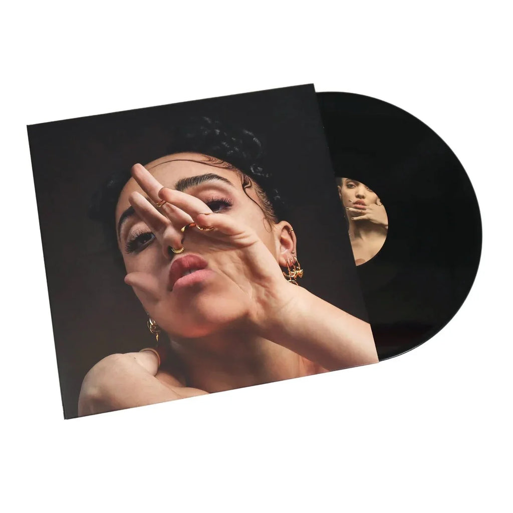 M3LL155X- FKA Twigs